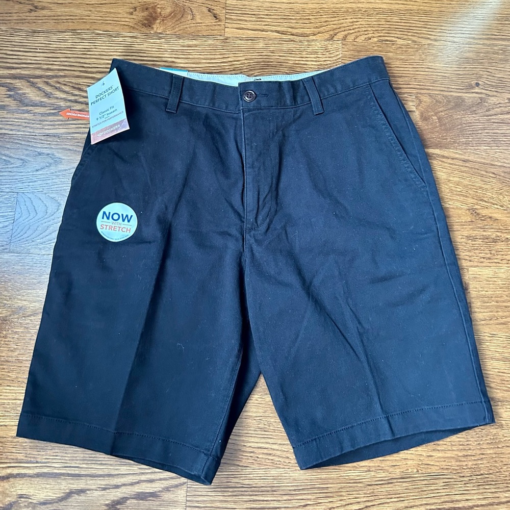Docker Stretchy Perfect Shorts w/ smartphone pocket